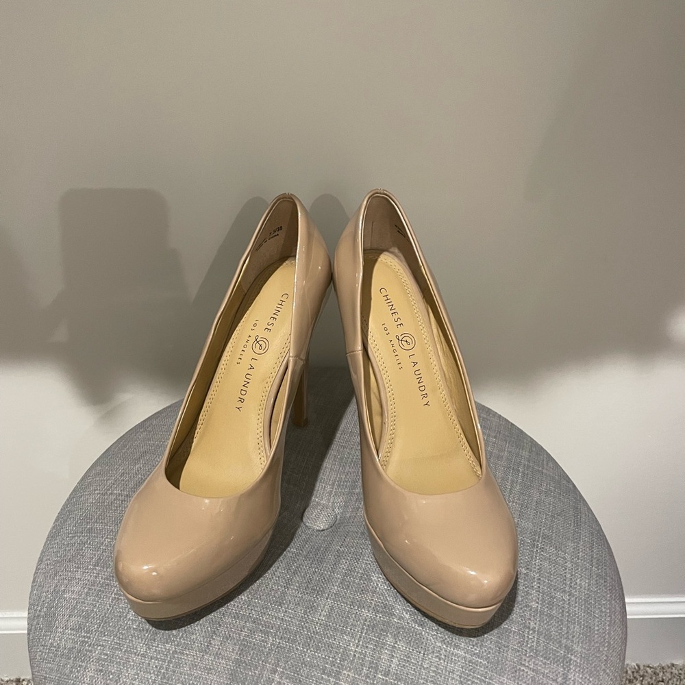 Chinese Laundry- like new! Patent leather-Nude